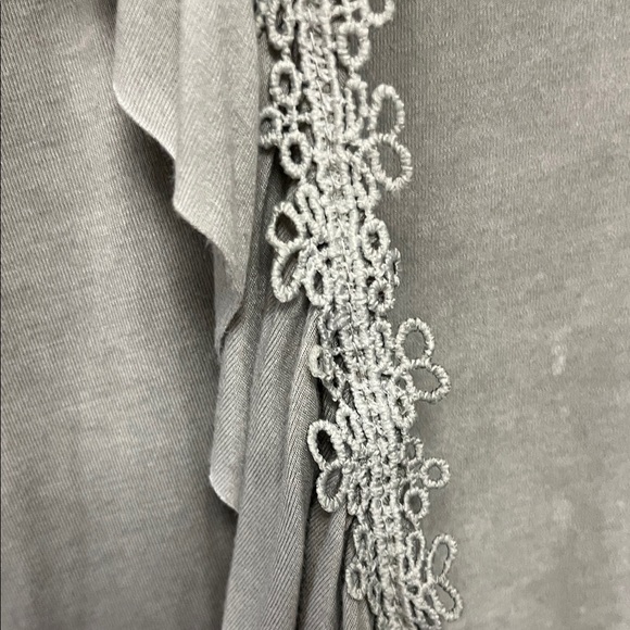 POL Olive Ruffled Open-Front Vest - Picture 2 of 7